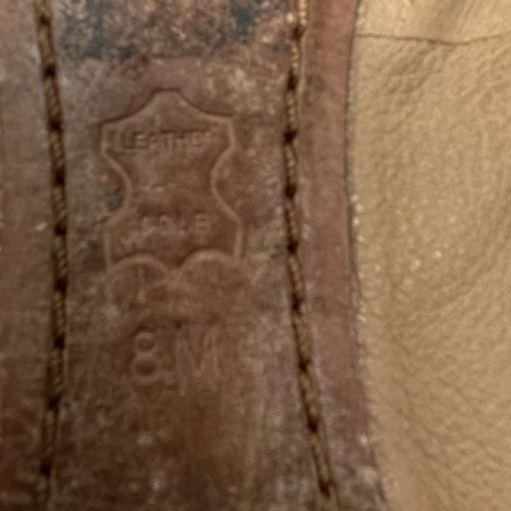 Tory Burch Caroline Leather Medallion Logo Ballet Flats Natural Tan 8M.